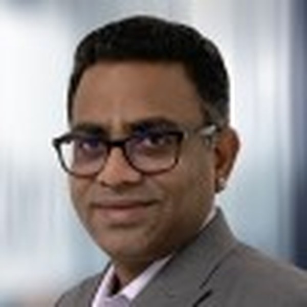 Portrait of Suresh Subbu, CTO, CAIO at Vectro Consulting